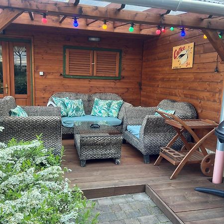 Galeria Apartmanhaz Кестхей Экстерьер фото