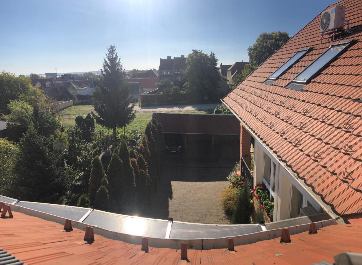 Galeria Apartmanhaz Кестхей Экстерьер фото