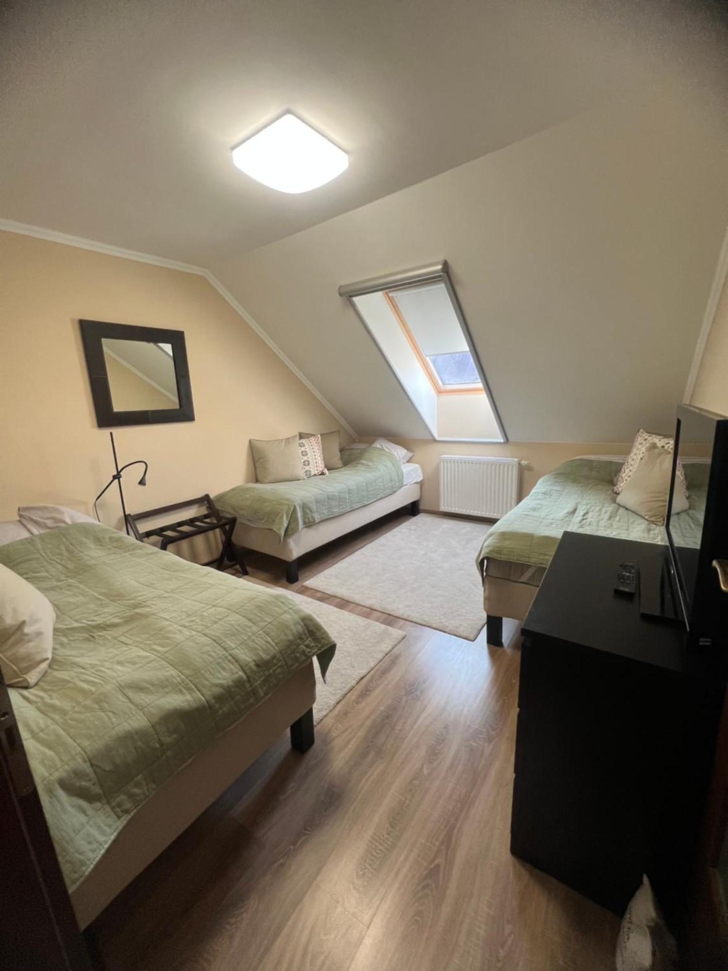 Galeria Apartmanhaz Кестхей Экстерьер фото